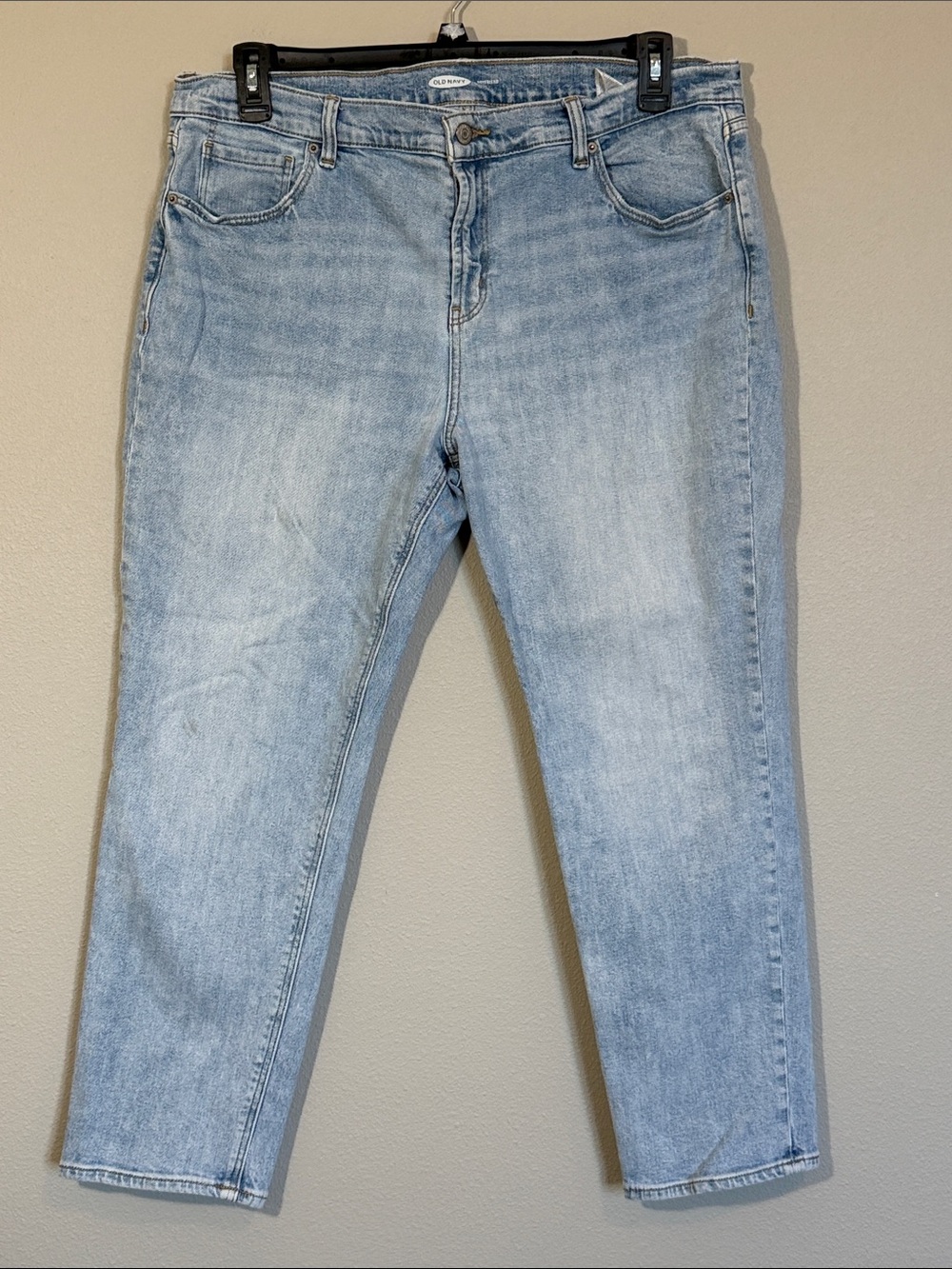 Old Navy Women's boyfriend Jeans - Classic Straight Leg, size 16